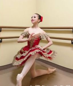 第32回全国バレエコンクール in Nagoya<br/ >
女子ジュニアA2部門<br/ >
大須ういろ賞 岡田笑理